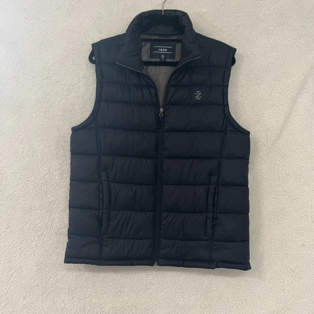 IZOD Men's Navy Puffer Vest with front pockets, front zipper size Medium